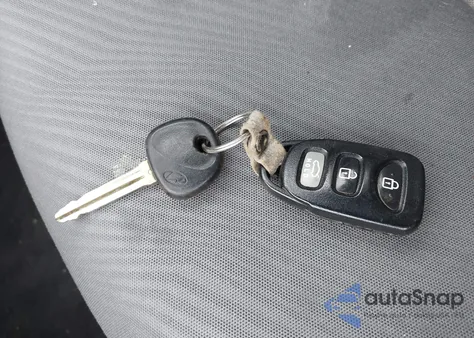 2013 Hyundai Elantra Gls из США, поврежденный, VIN KMHDH4AE5DU759846